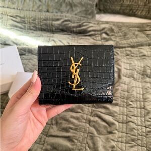 YSL Uptown Compact Bifold Wallet In Black Crocodile-embossed Shiny Leather